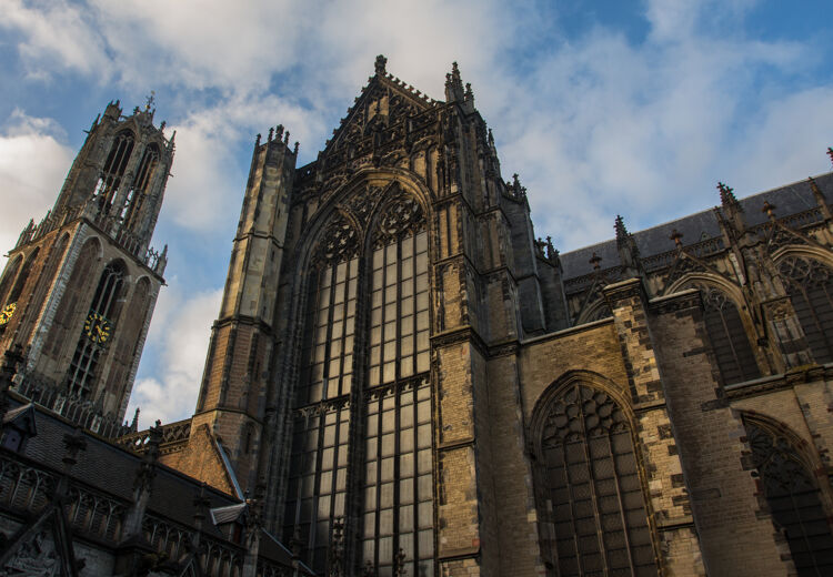 De Dom van Utrecht met op de achtergrond de hoge Domtoren